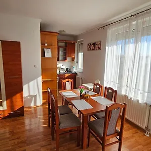 Fischer 3 Apartament