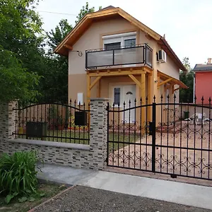 Marinica Apartman Ii. Hajdúszoboszló